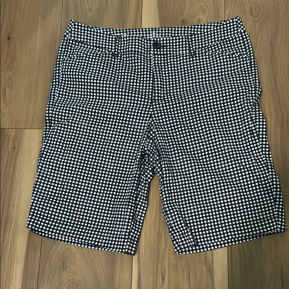 St. John's Bay Black and White Flat Front Shorts